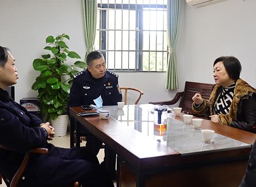 ��ǿ�������������Ǿ����ϵ